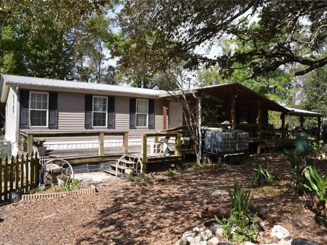 House for sale in Trenton, Florida