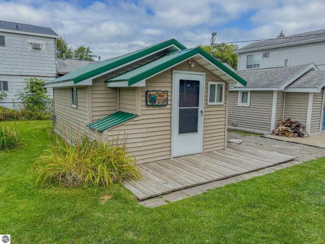 Condo for sale in Houghton Lake
