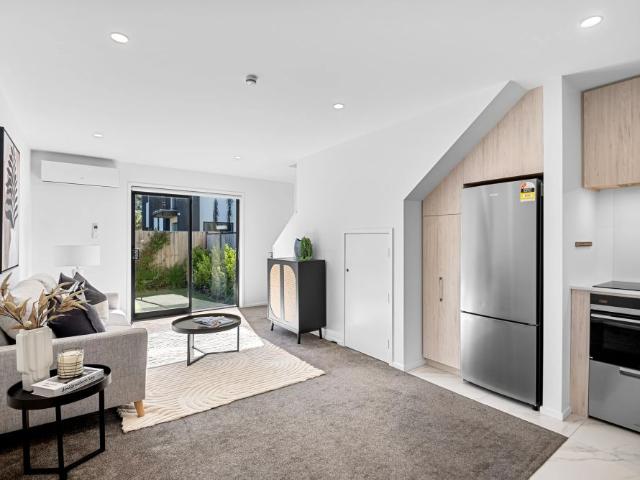 Townhouse for rent in Heathcote, Canterbury