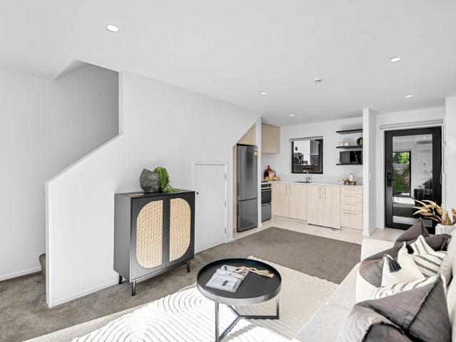Townhouse for rent in Heathcote, Canterbury