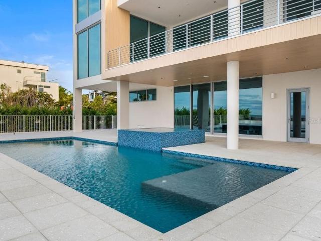House for sale in Whitney Beach, Longboat Key