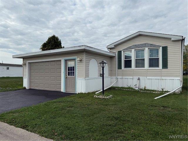 House for sale in Niagara, New York