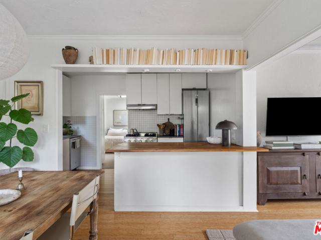 Property for rent in Canoga Park, California