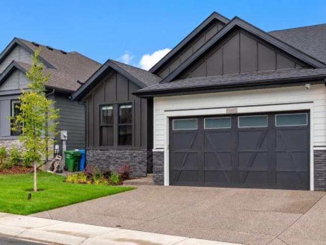 House for sale in Shawnee Slopes, Calgary