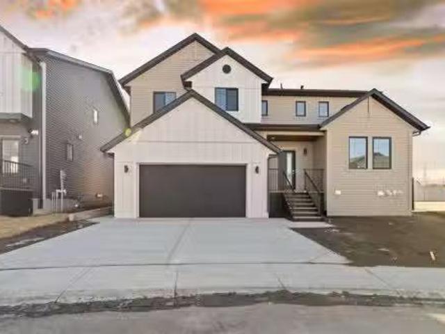 House for sale in Airdrie, Alberta