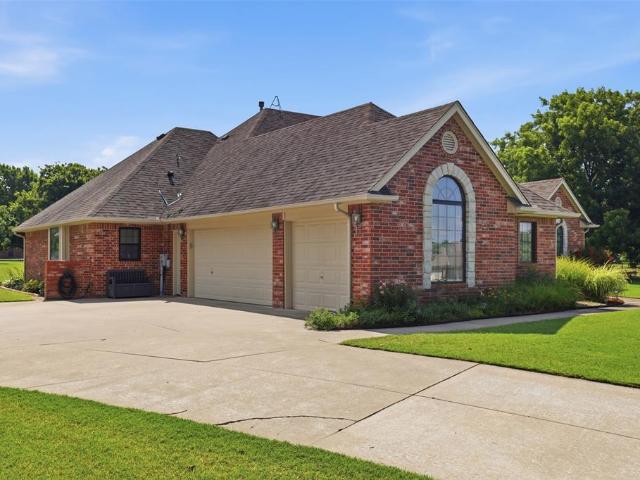 House for sale in Jones, Oklahoma