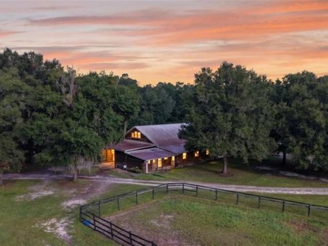 Land for sale in Morriston, Florida