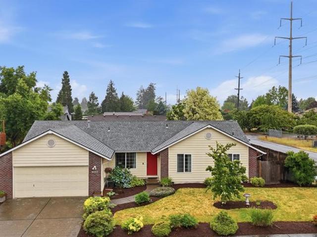 House for sale in Oregonia