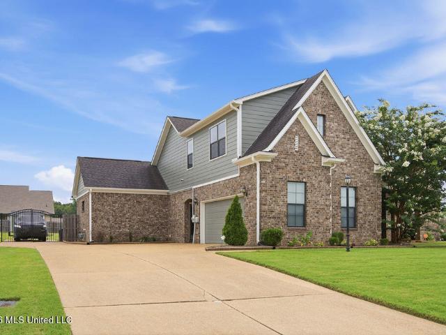 House for sale in Nesbit, Mississippi