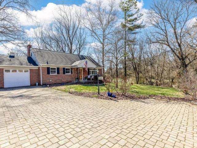 House for sale in Roselawn, Ohio