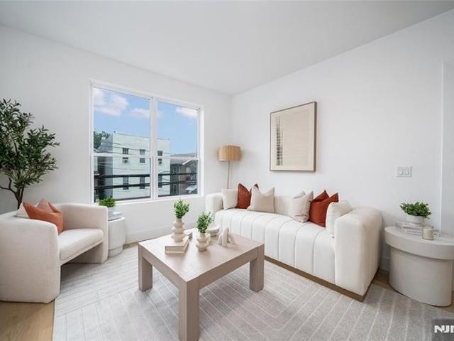 Condo for sale in Hudson, New Jersey