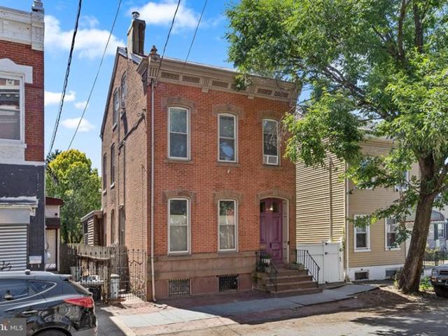 House for sale in Trenton, New Jersey