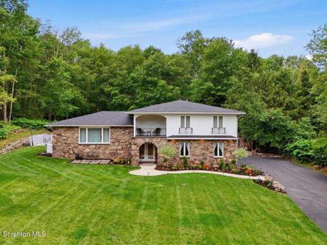House for sale in Elmhurst, Pennsylvania