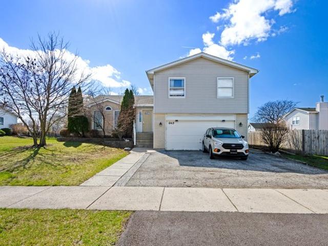 House for sale in Carol Stream, Illinois