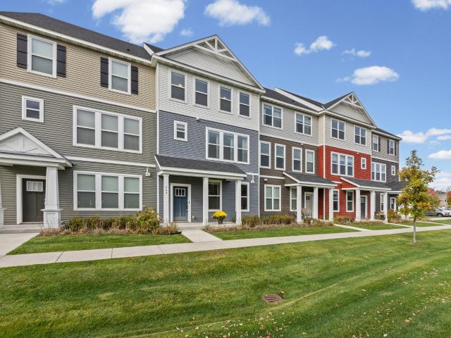 Townhouse for sale in Chaska, Carver County