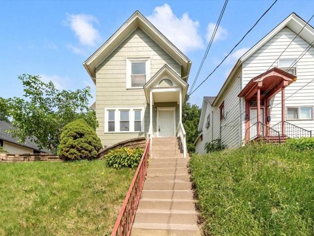 House for sale in Elgin, Illinois