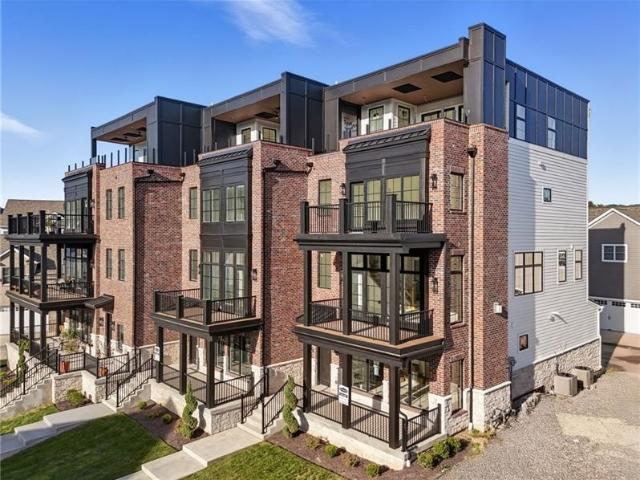 Townhouse for sale in Oakmont, Pennsylvania