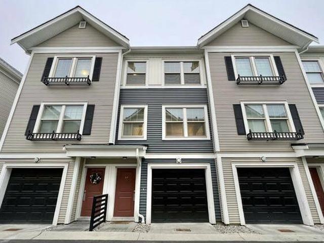 House for sale in Abbotsford