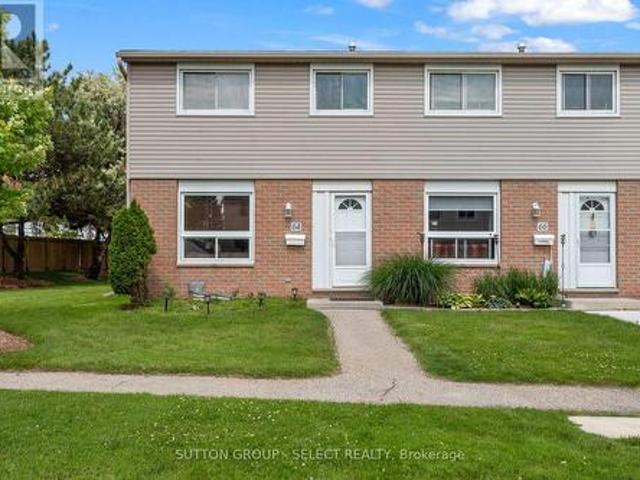 Townhouse for sale in Arva, Ontario