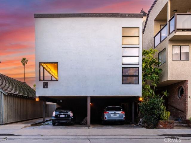 Townhouse for sale in Long Beach, California