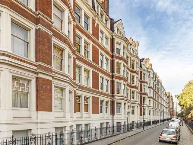 Apartment for rent in London Borough of Camden, Greater London