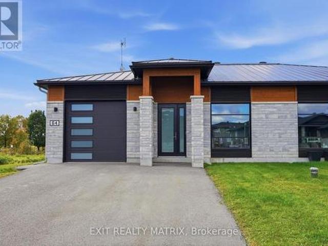 House for sale in St. Albert, The Nation