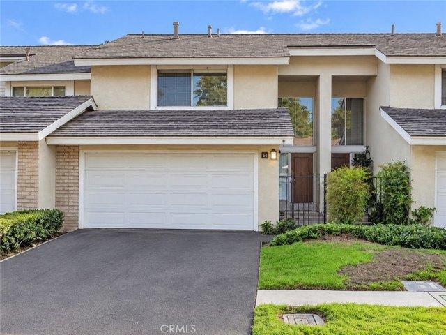 Townhouse for sale in Woodbridge, Irvine