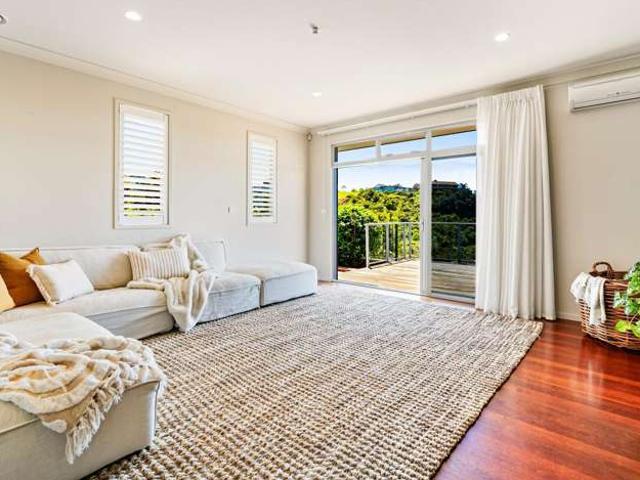 House for sale in Whangaparaoa