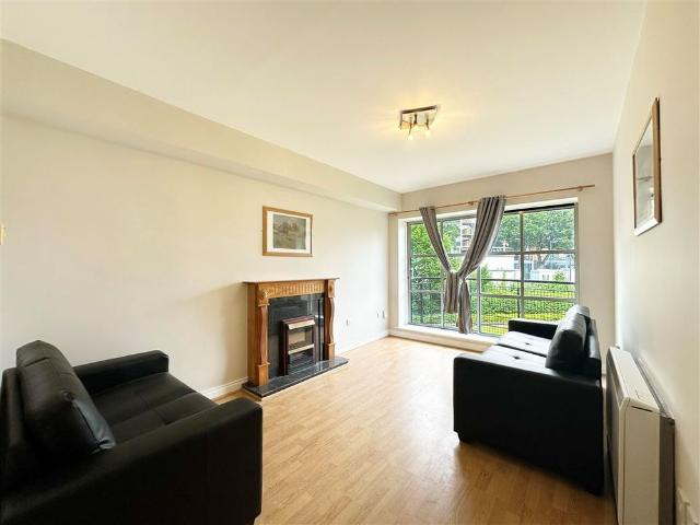 Apartment to rent in Bluebell, North Tipperary