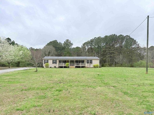 House for sale in Valhermoso Springs, Alabama