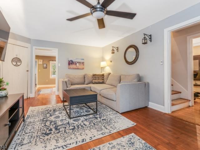 House for sale in Bloomsbury, New Jersey