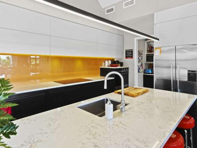 House for sale in Kingseat