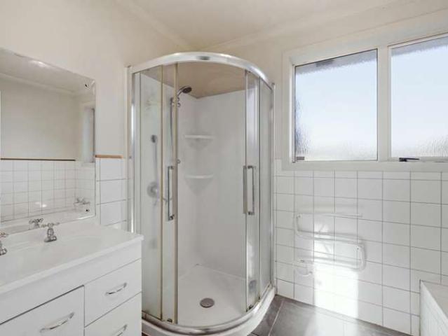 House for sale in Chaslands, Canterbury