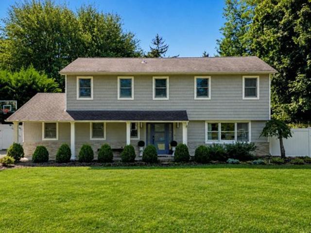 House for sale in Huntington, New York