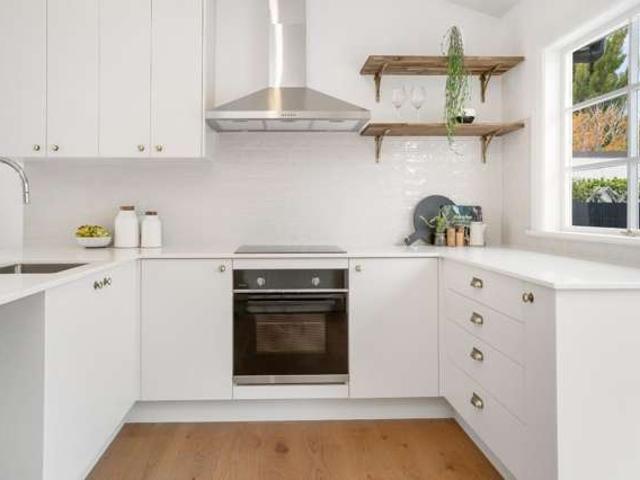 House for rent in Chaslands, Canterbury