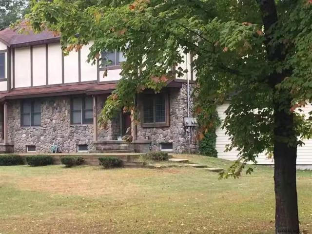 House for rent in Clifton Park