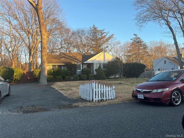 House for sale in Centereach, New York
