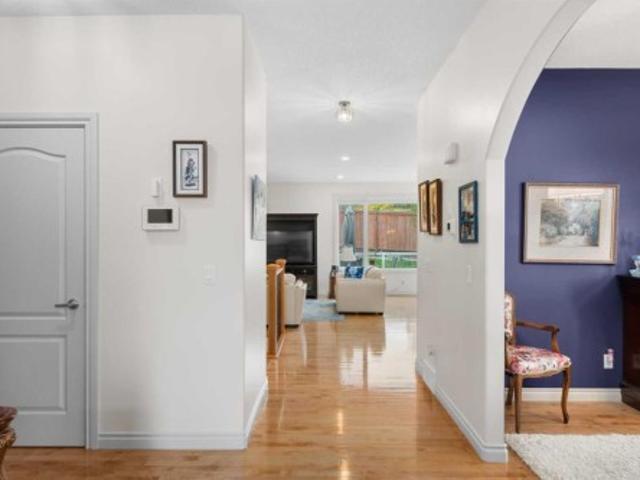 House for sale in Springbank Hill, Calgary