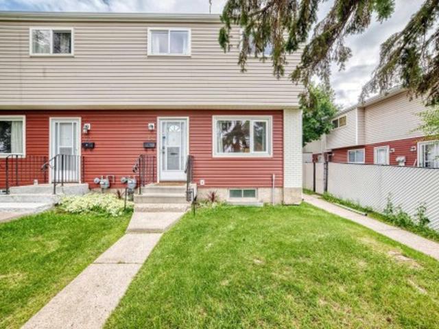 Townhouse for sale in Wedgewood, Alberta