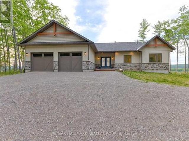 House for sale in Renfrew, Ontario