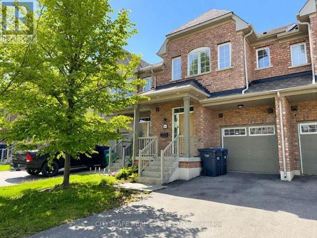 Townhouse for sale in Georgina, Ontario