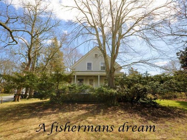 House for sale in Sagamore Beach, Bourne