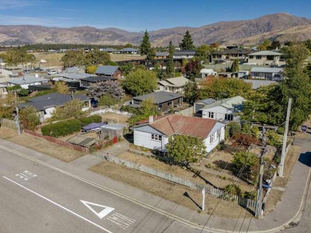 House for sale in Otakou