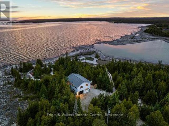 House for sale in Ontario