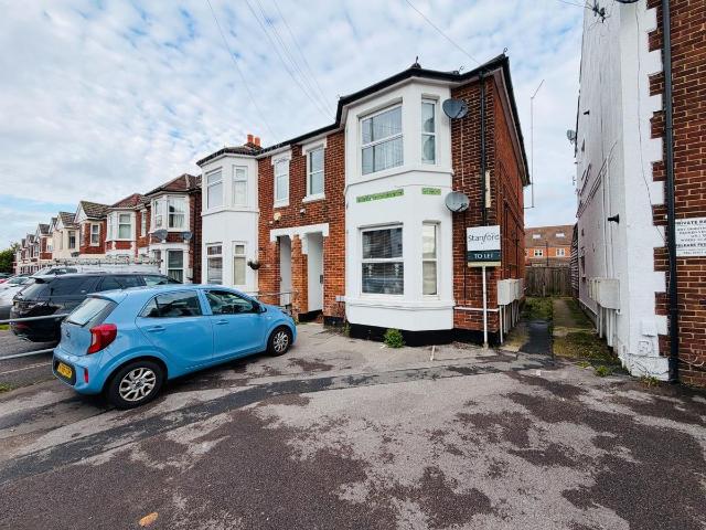 Apartment for rent in Eastleigh, Helford
