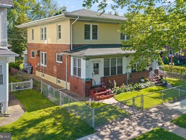 Townhouse for sale in Florence, New Jersey