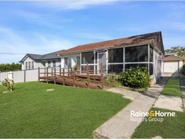 House for rent in Budgewoi, New South Wales
