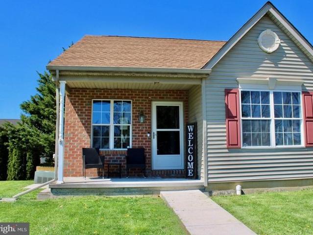 Townhouse for sale in Littlestown, Pennsylvania
