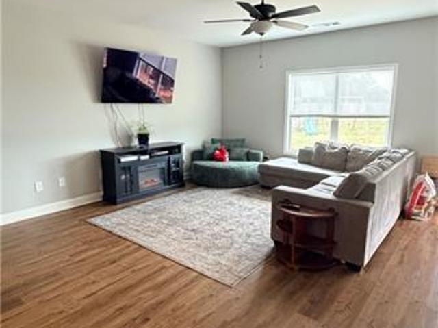 House for sale in Carnesville, Georgia