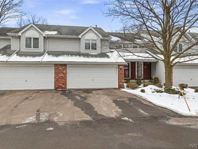 Townhouse for sale in Bowmansville, New York